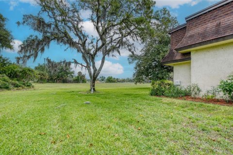 Condo in New Port Richey, Florida, 2 bedrooms № 2114676 - photo 6