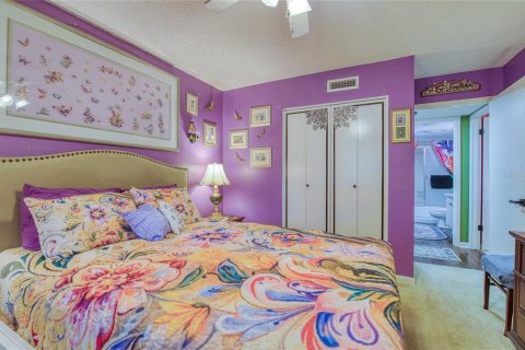 Condo in New Port Richey, Florida, 2 bedrooms № 2114676 - photo 22