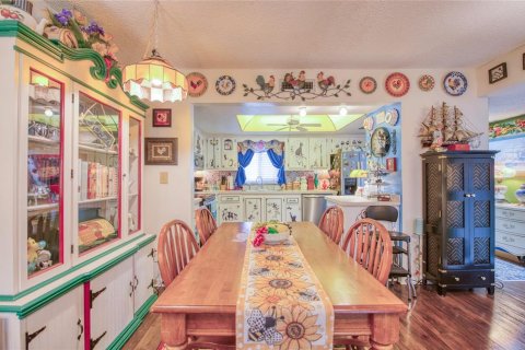 Condo in New Port Richey, Florida, 2 bedrooms № 2114676 - photo 11