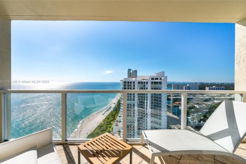 Condo in Sunny Isles Beach, Florida, 1 bedroom  № 1961517 - photo 22