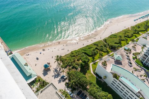 Condo in Sunny Isles Beach, Florida, 1 bedroom  № 1961517 - photo 23