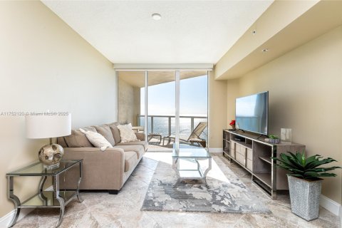 Condo in Sunny Isles Beach, Florida, 1 bedroom  № 1961517 - photo 2