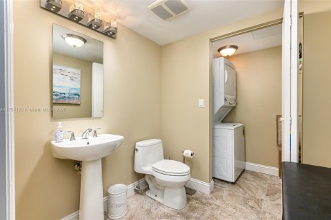 Condo in Sunny Isles Beach, Florida, 1 bedroom  № 1961517 - photo 21