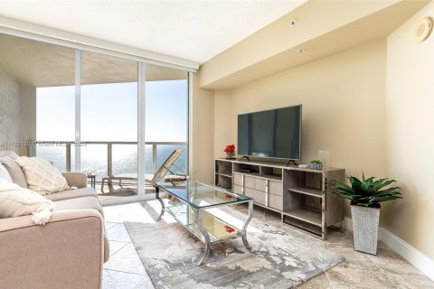 Condo in Sunny Isles Beach, Florida, 1 bedroom  № 1961517 - photo 3