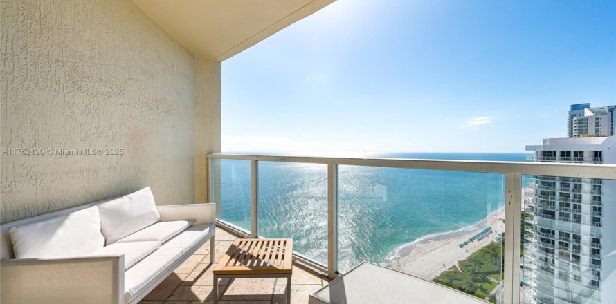 Condo in Sunny Isles Beach, Florida, 1 bedroom  № 1961517