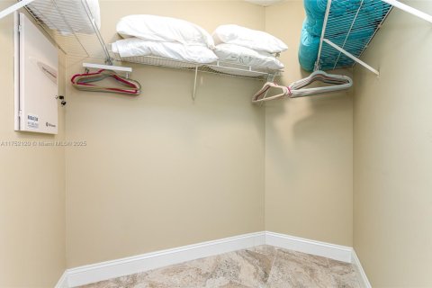 Condo in Sunny Isles Beach, Florida, 1 bedroom  № 1961517 - photo 20