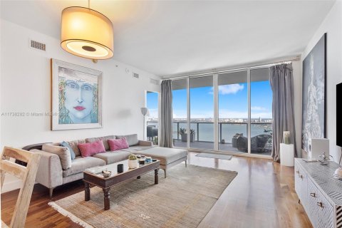Condominio en venta en Miami, Florida, 2 dormitorios, 155.43 m2 № 1716152 - foto 5