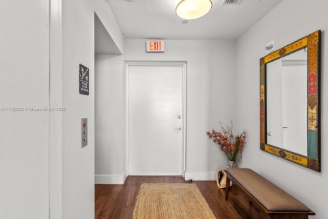 Condominio en venta en Miami, Florida, 2 dormitorios, 155.43 m2 № 1716152 - foto 23