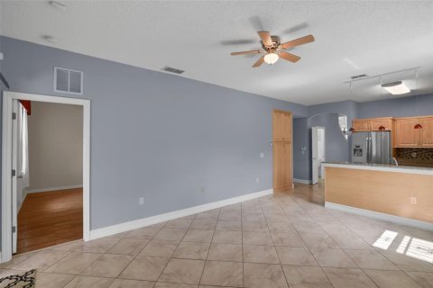 House in Orlando, Florida 3 bedrooms, 178.37 sq.m. № 1792042 - photo 11