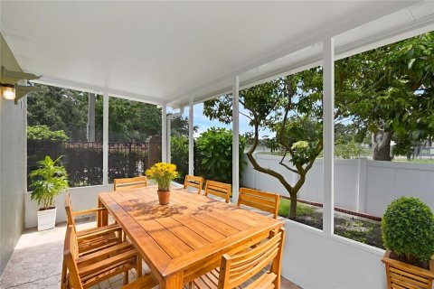 House in Orlando, Florida 3 bedrooms, 178.37 sq.m. № 1792042 - photo 26