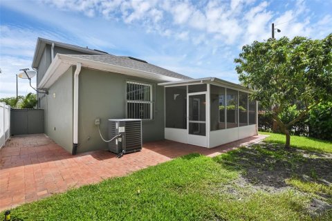 House in Orlando, Florida 3 bedrooms, 178.37 sq.m. № 1792042 - photo 27