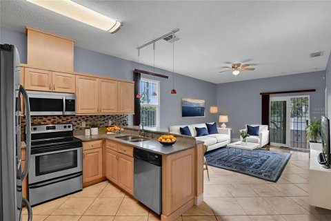 House in Orlando, Florida 3 bedrooms, 178.37 sq.m. № 1792042 - photo 7
