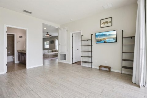 Villa ou maison à vendre à Clermont, Floride: 4 chambres, 221.39 m2 № 2148382 - photo 19