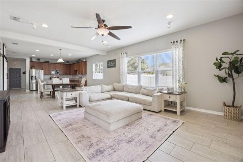 Villa ou maison à vendre à Clermont, Floride: 4 chambres, 221.39 m2 № 2148382 - photo 9