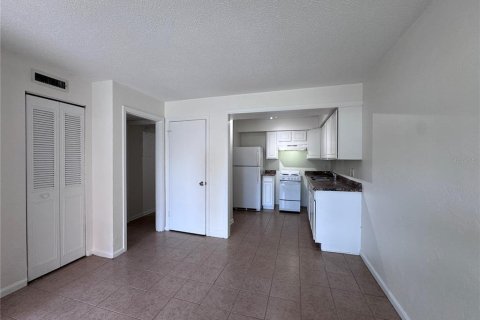 Appartement à louer à Winter Park, Floride: 2 chambres, 100.71 m2 № 2413483 - photo 4