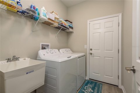 Casa en venta en Spring Hill, Florida, 3 dormitorios, 194.72 m2 № 1795620 - foto 29