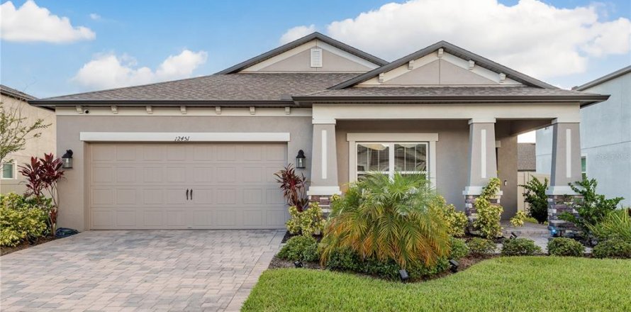 Casa en Spring Hill, Florida 3 dormitorios, 194.72 m2 № 1795620