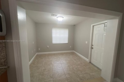 Casa en venta en Sunrise, Florida, 3 dormitorios, 142.79 m2 № 1823728 - foto 9