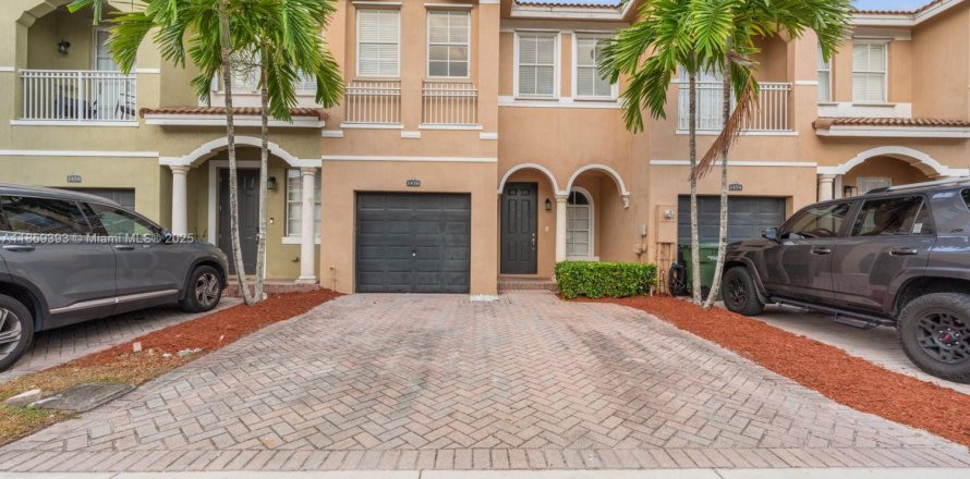 Touwnhouse à Homestead, Floride 4 chambres, 172.05 m2 № 1981699