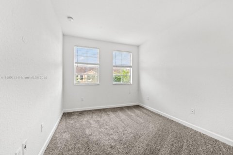 Touwnhouse à vendre à Homestead, Floride: 4 chambres, 172.05 m2 № 1981699 - photo 22