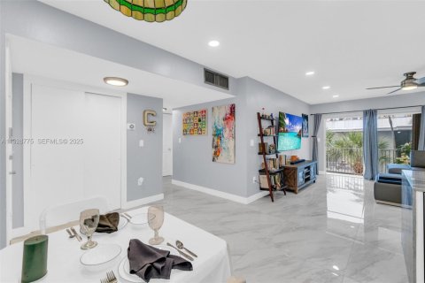 Copropriété à vendre à Miami, Floride: 2 chambres, 87.14 m2 № 1987424 - photo 14