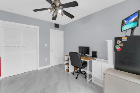 Copropriété à vendre à Miami, Floride: 2 chambres, 87.14 m2 № 1987424 - photo 29