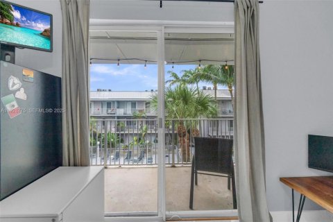 Copropriété à vendre à Miami, Floride: 2 chambres, 87.14 m2 № 1987424 - photo 30