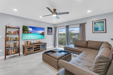 Copropriété à vendre à Miami, Floride: 2 chambres, 87.14 m2 № 1987424 - photo 12