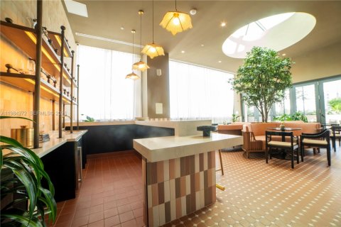 Condominio en alquiler en Miami, Florida, 1 dormitorio, 55.74 m2 № 2155077 - foto 27
