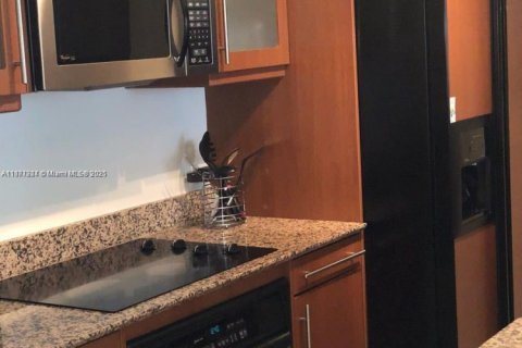 Copropriété à vendre à Hallandale Beach, Floride: 2 chambres, 92.9 m2 № 2013788 - photo 18