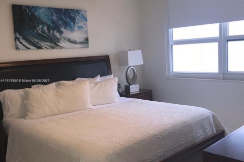 Copropriété à vendre à Hallandale Beach, Floride: 2 chambres, 92.9 m2 № 2013788 - photo 16
