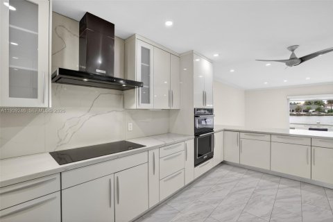 Купить кондоминиум в Халландейл-Бич, Флорида 2 спальни, 111.48м2, № 2006719 - фото 29