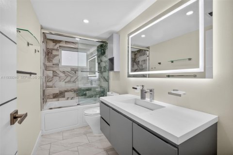 Купить кондоминиум в Халландейл-Бич, Флорида 2 спальни, 111.48м2, № 2006719 - фото 17