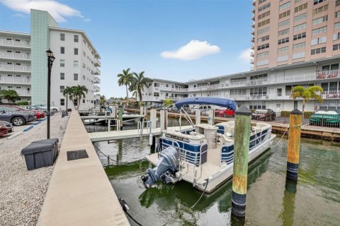 Купить кондоминиум в Халландейл-Бич, Флорида 2 спальни, 111.48м2, № 2006719 - фото 12