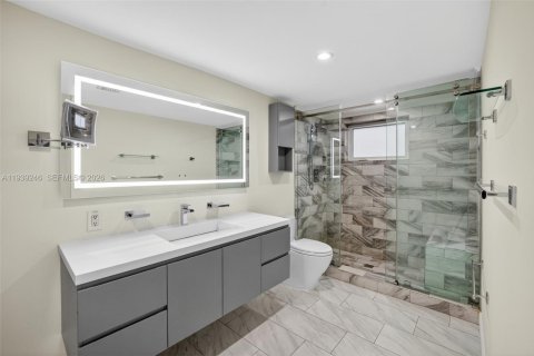 Купить кондоминиум в Халландейл-Бич, Флорида 2 спальни, 111.48м2, № 2006719 - фото 10