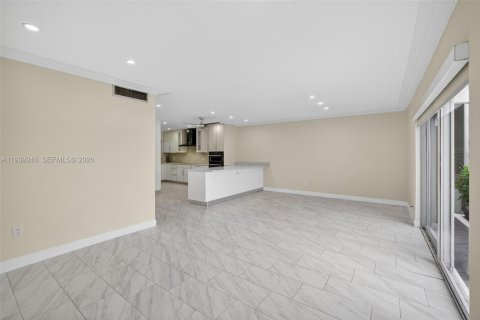 Купить кондоминиум в Халландейл-Бич, Флорида 2 спальни, 111.48м2, № 2006719 - фото 22