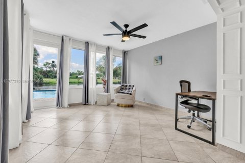 House in Delray Beach, Florida 3 bedrooms, 256.13 sq.m. № 2339962 - photo 24