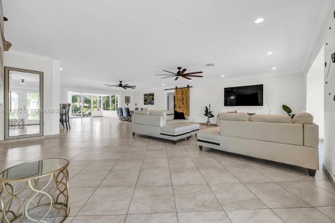 House in Delray Beach, Florida 3 bedrooms, 256.13 sq.m. № 2339962 - photo 8
