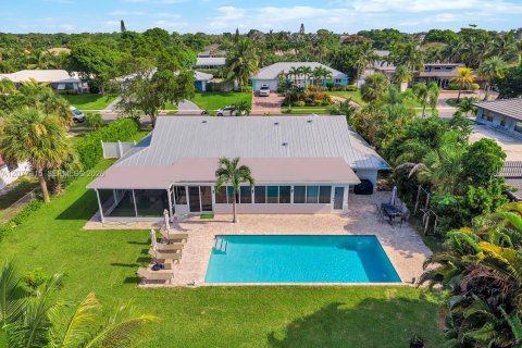 House in Delray Beach, Florida 3 bedrooms, 256.13 sq.m. № 2339962