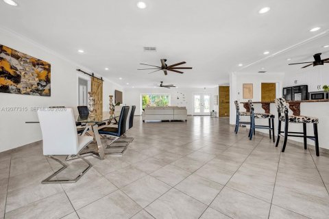 House in Delray Beach, Florida 3 bedrooms, 256.13 sq.m. № 2339962 - photo 14
