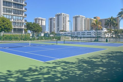 Copropriété à louer à Hallandale Beach, Floride: 1 chambre, 81.29 m2 № 2027748 - photo 17