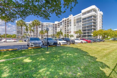 Condo à Hallandale Beach, Floride, 1 chambre  № 2027748