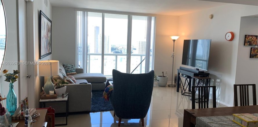 Condo à Miami, Floride, 2 chambres  № 2145816
