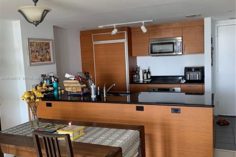 Copropriété à louer à Miami, Floride: 2 chambres, 116.69 m2 № 2145816 - photo 9