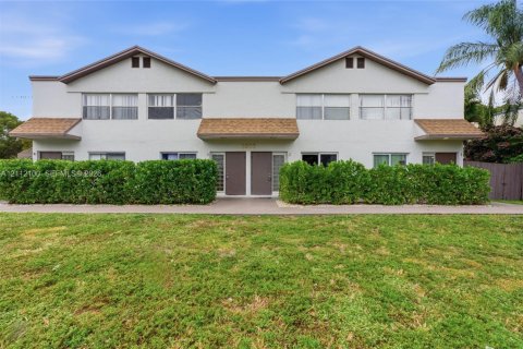 Touwnhouse à Pompano Beach, Floride 2 chambres, 102.19 m2 № 2431401