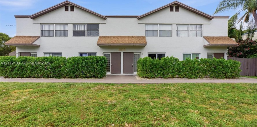 Touwnhouse à Pompano Beach, Floride 2 chambres, 102.19 m2 № 2431401