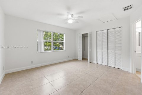 Touwnhouse à louer à Pompano Beach, Floride: 2 chambres, 102.19 m2 № 2431401 - photo 14