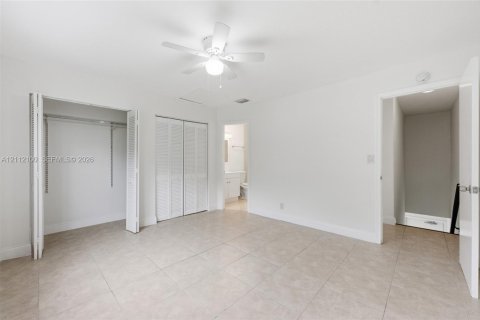 Touwnhouse à louer à Pompano Beach, Floride: 2 chambres, 102.19 m2 № 2431401 - photo 15
