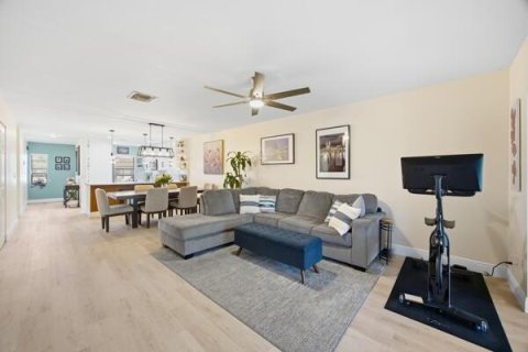 Copropriété à vendre à Boca Raton, Floride: 2 chambres, 117.61 m2 № 2078173 - photo 12
