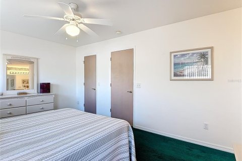 Adosado en venta en Davenport, Florida, 4 dormitorios, 176.7 m2 № 2218380 - foto 18
